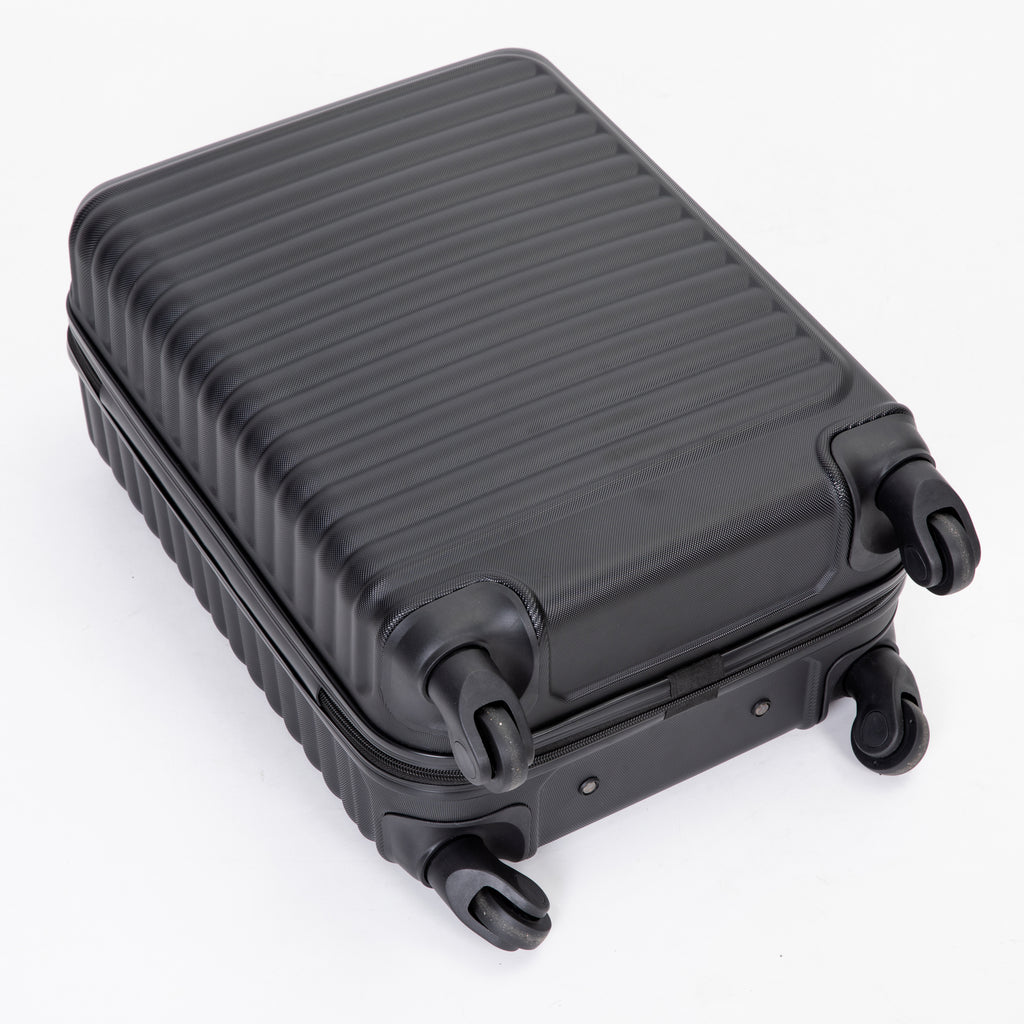 TravLuma 20" Lightweight Carry-On