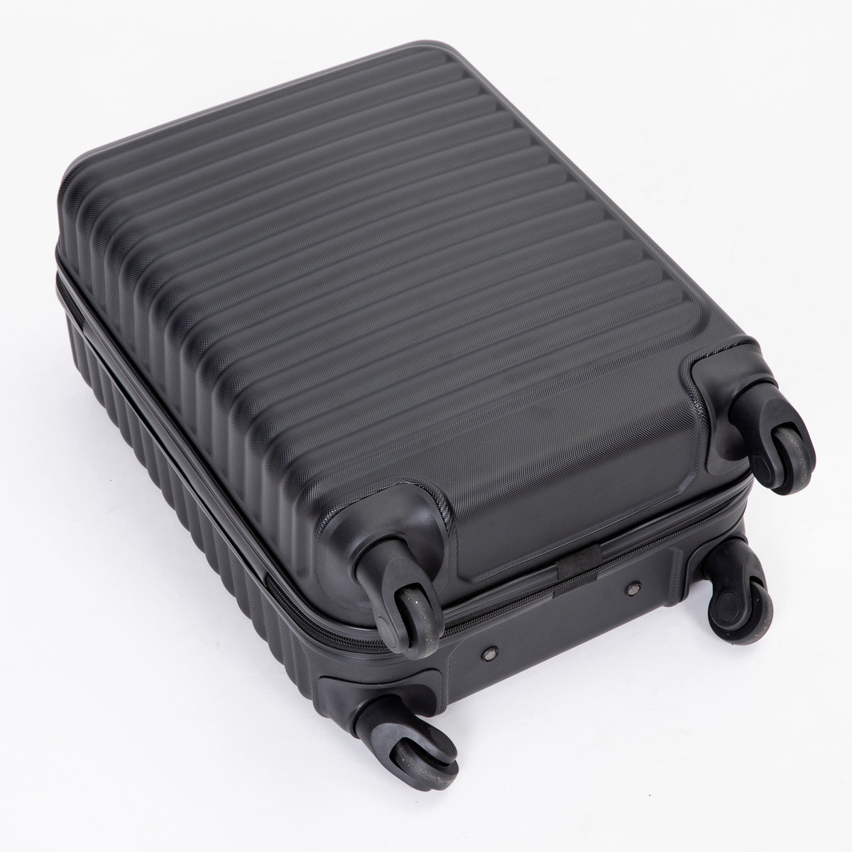 TravLuma 20" Lightweight Carry-On